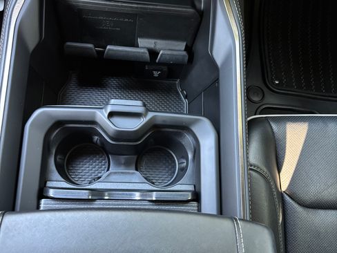 Used 2019 RAM 1500 Limited AWD/4WD image 16