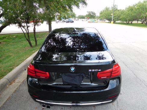 Used 2018 BMW 330e RWD image 18