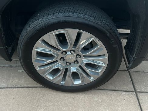 Used 2021 GMC Sierra 1500 Denali w/ Denali Ultimate Package image 8