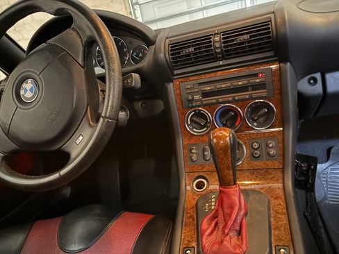 Used 2001 BMW Z3 3.0i RWD image 6