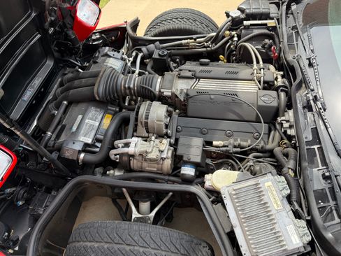 Used 1995 Chevrolet Corvette Coupe RWD image 11