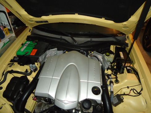 Used 2006 Chrysler Crossfire Limited image 9