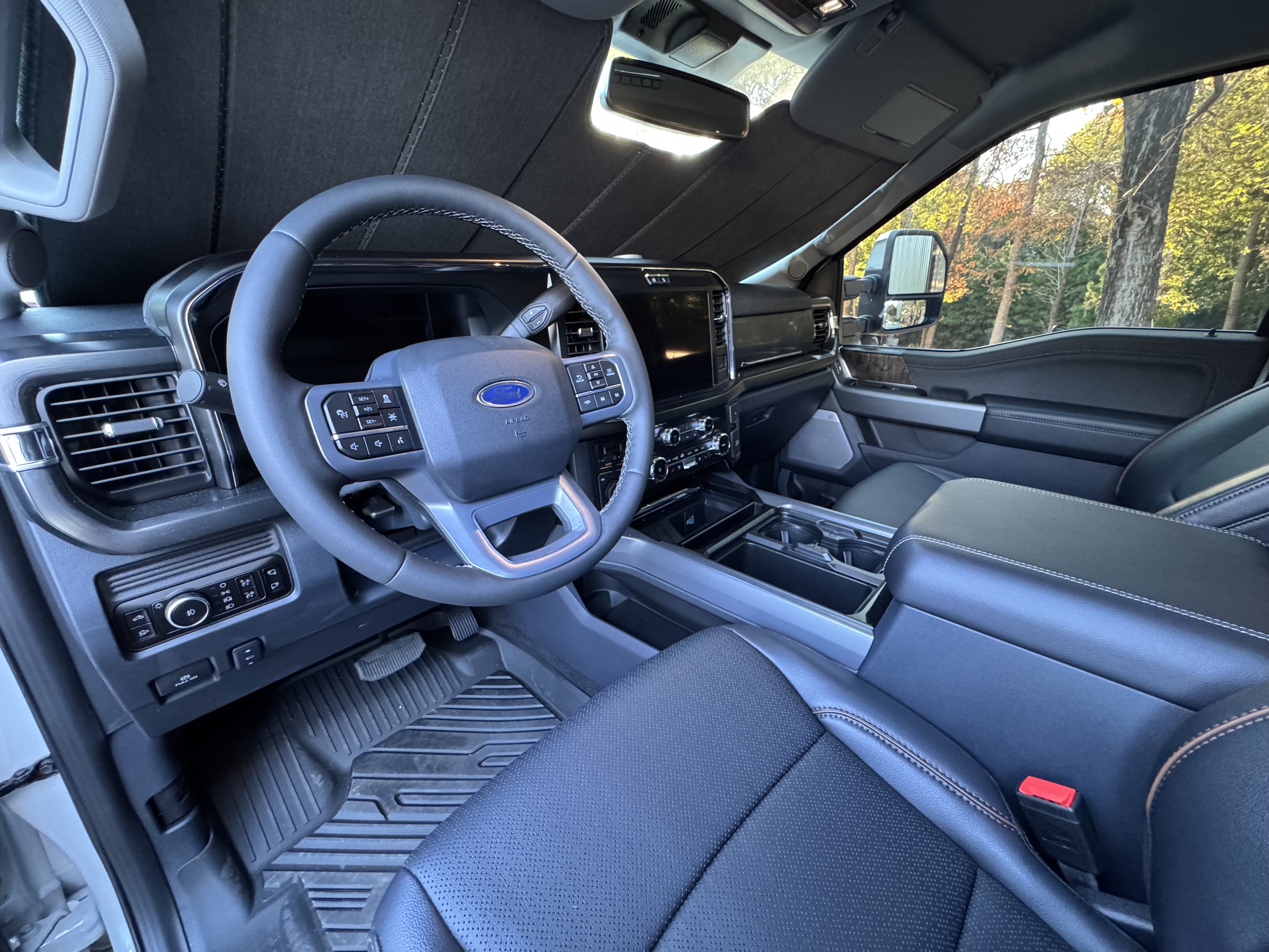 Used 2026 Ford F250 Lariat w/ Lariat Premium Package AWD/4WD image 4