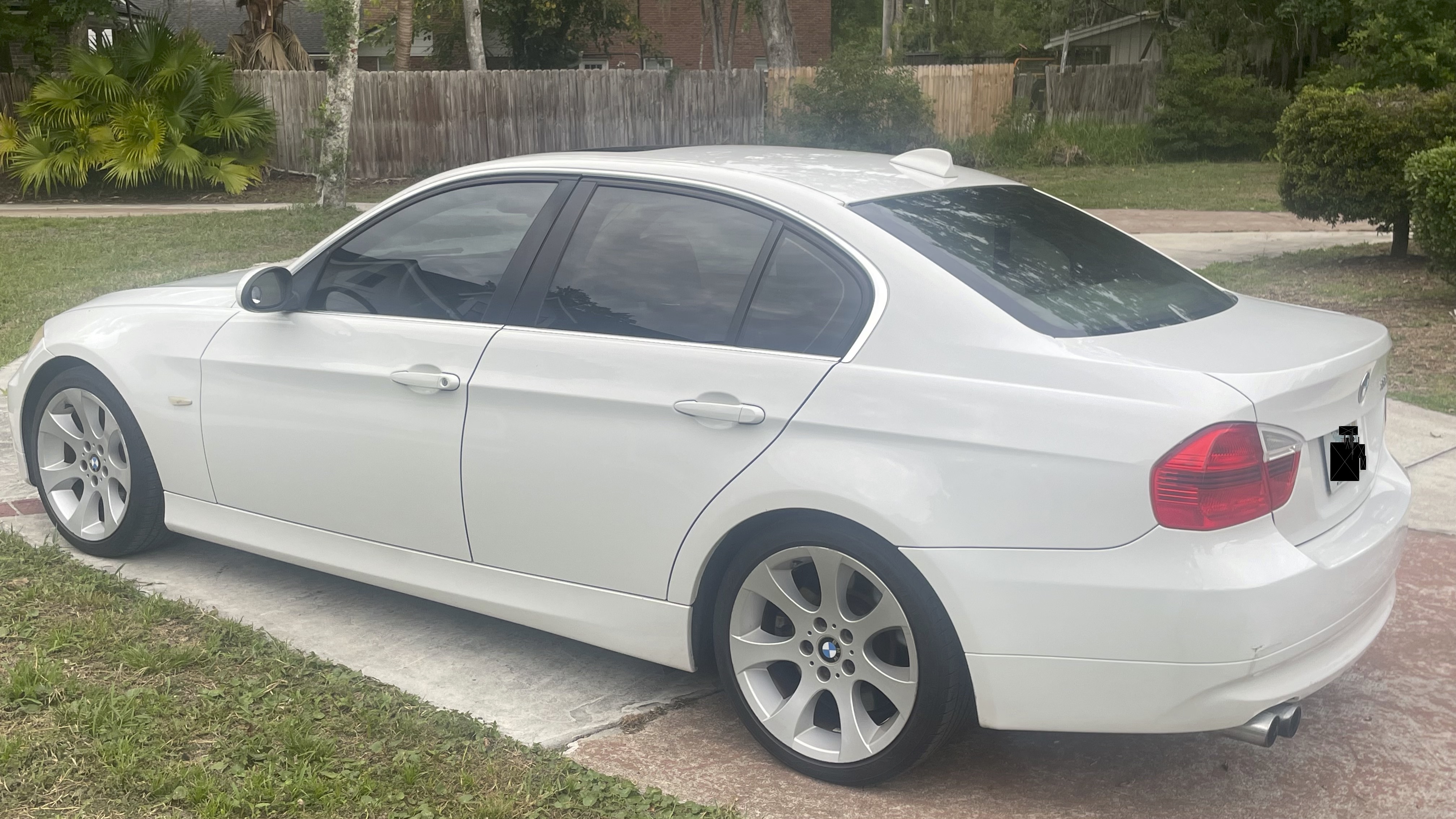 Used 2006 BMW 330i Sedan RWD image 1