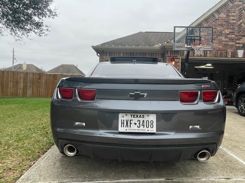 Used 2010 Chevrolet Camaro SS w/ RS Package image 9