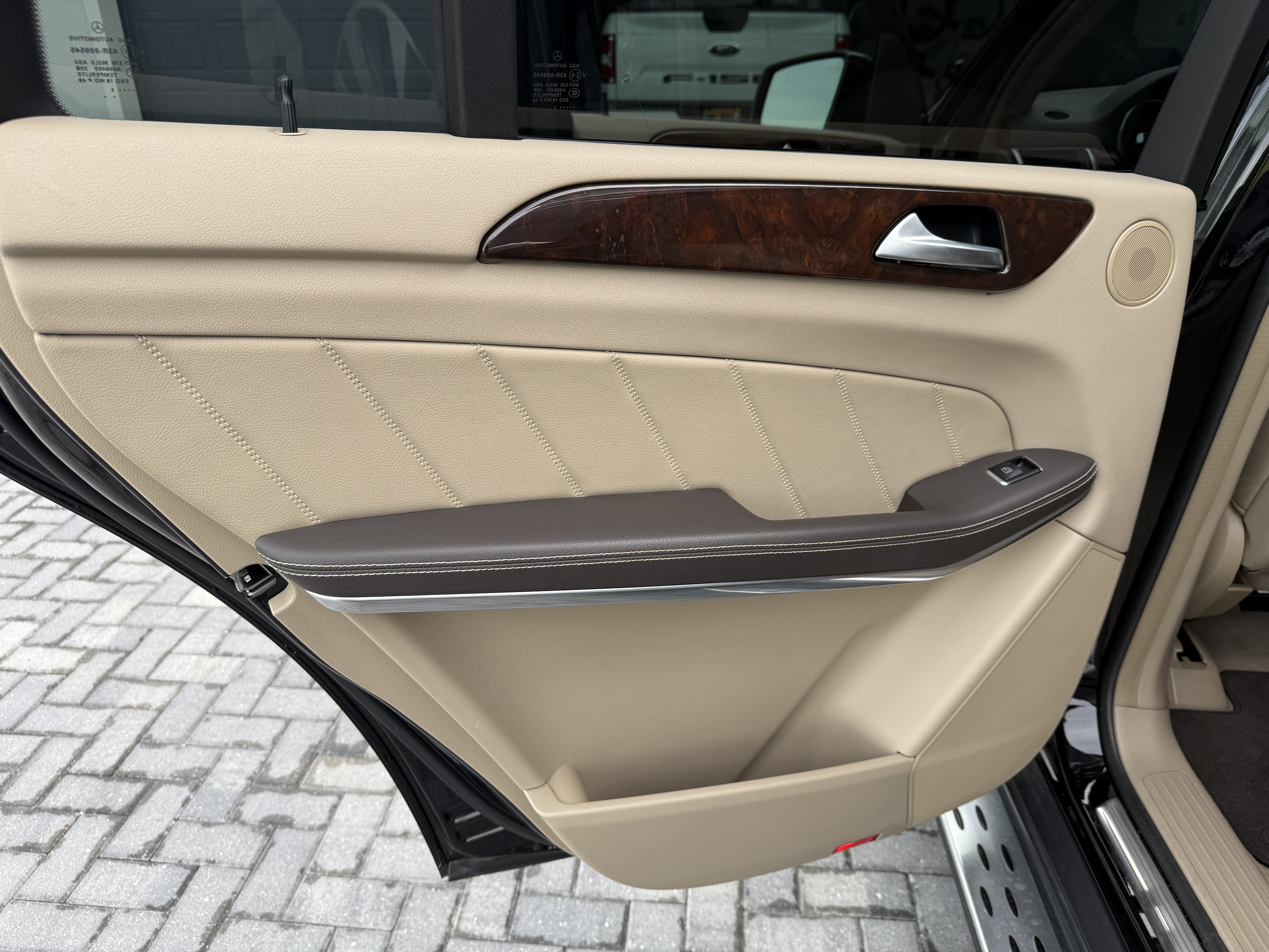 Used 2013 Mercedes-Benz GL 450 4MATIC image 5