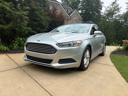 Used 2016 Ford Fusion SE