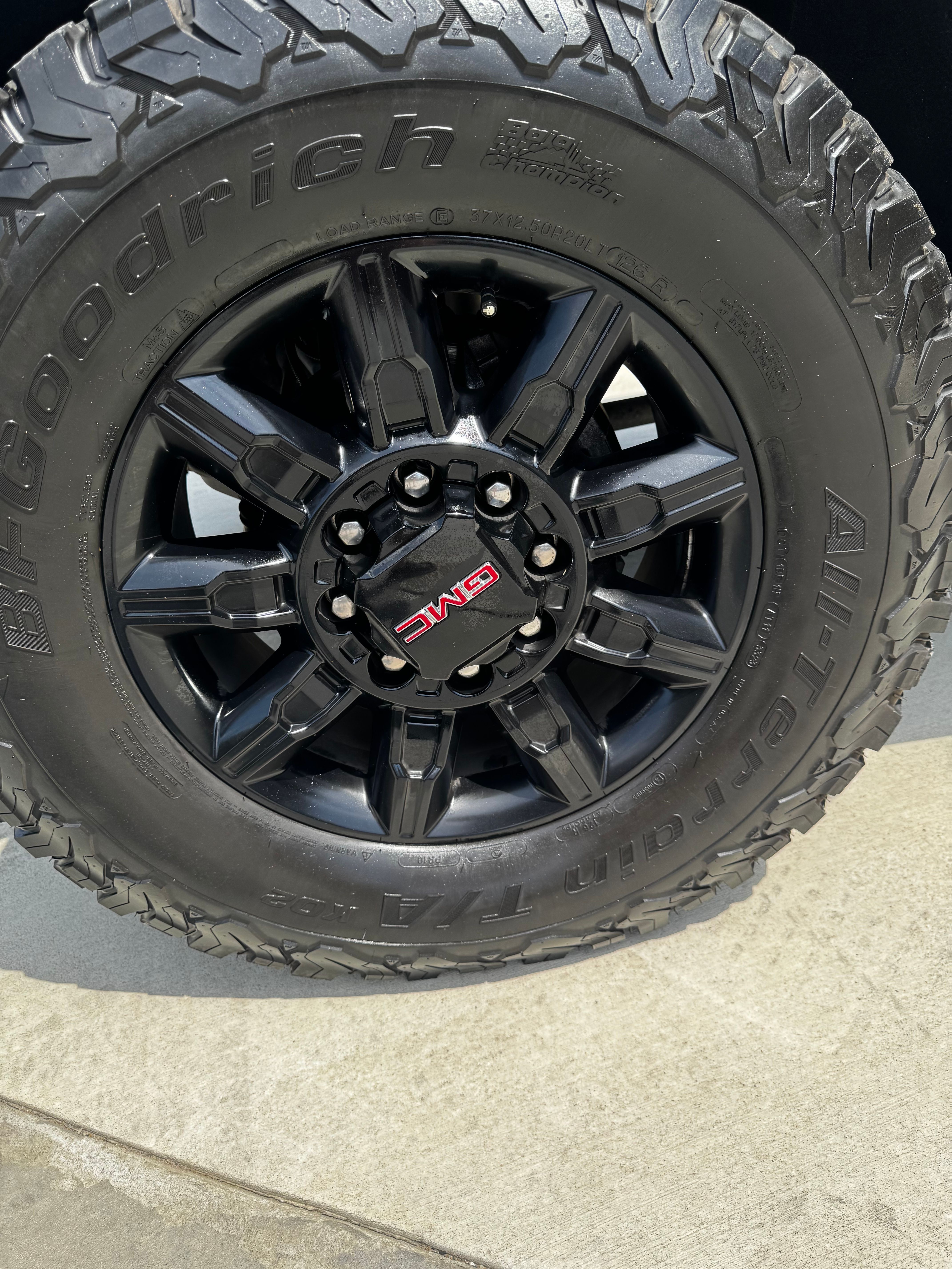 Used 2024 GMC Sierra 2500 AT4 w/ AT4 Premium Plus Package AWD/4WD image 10