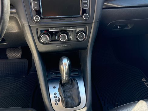 Used 2014 Volkswagen Jetta SE image 18