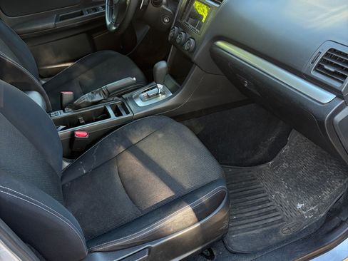Used 2014 Subaru Crosstrek 2.0i Premium AWD/4WD image 9