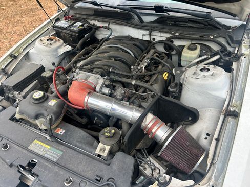 Used 2005 Ford Mustang GT Premium image 12