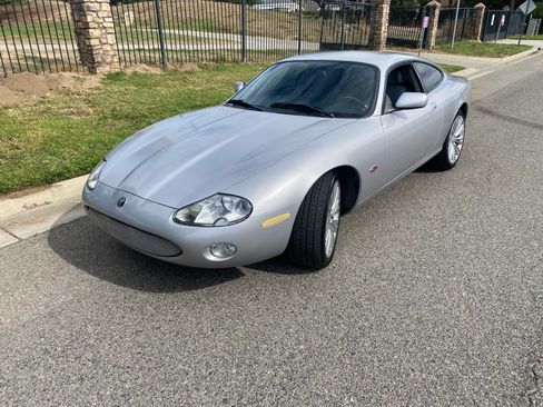 Used 2003 Jaguar XK8 Coupe image 1