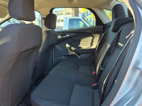 Used 2018 Ford Focus SE image 8