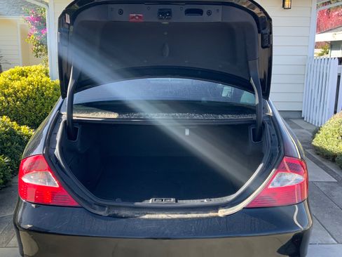 Used 2007 Mercedes-Benz CLS 550 image 8