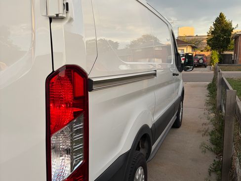 Used 2023 Ford E-Transit Low Roof RWD image 5