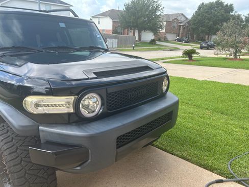 Used 2008 Toyota FJ Cruiser 2WD w/ Upgrade Pkg 2 image 5