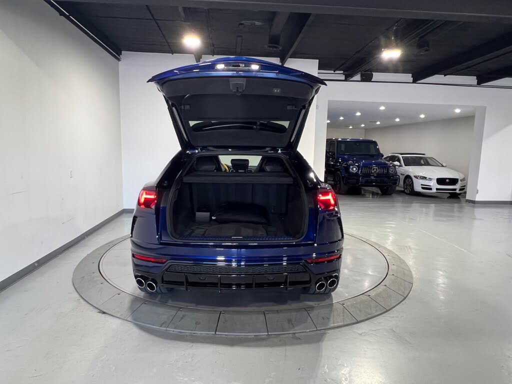 Used 2021 Lamborghini Urus AWD/4WD image 12
