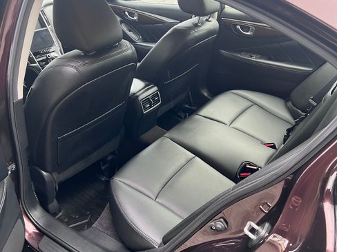 Used 2019 INFINITI Q50 Luxe w/ Essential Package (3.0T Luxe) AWD/4WD image 11