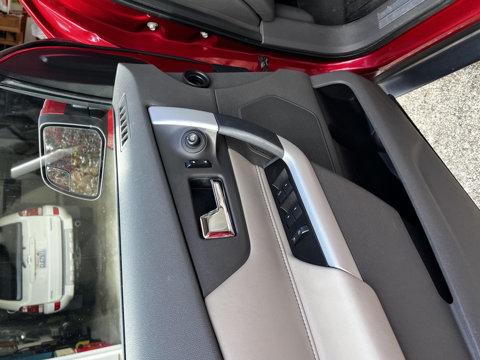 Used 2012 Ford Edge Limited FWD image 12