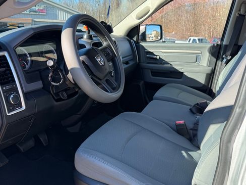 Used 2017 RAM 1500 Classic SLT image 12