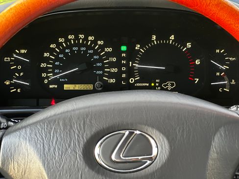 Used 2002 Lexus LX 470 4WD image 14