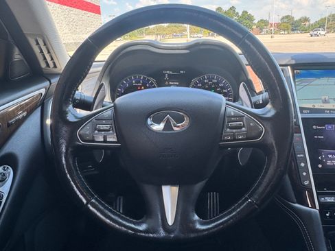 Used 2014 INFINITI Q50 Hybrid AWD w/ Deluxe Technology Package image 11