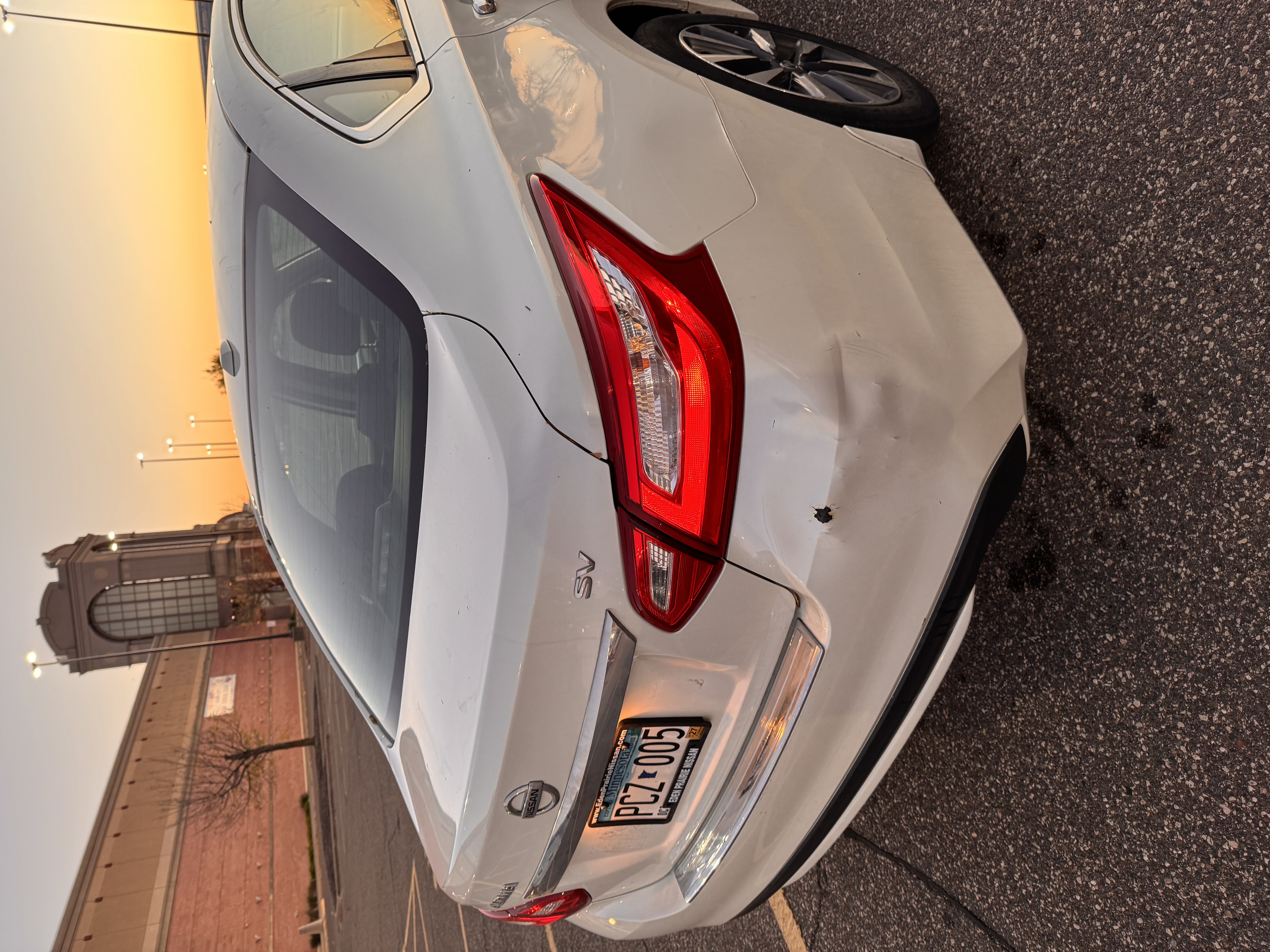 Used 2016 Nissan Altima 2.5 SV FWD image 9