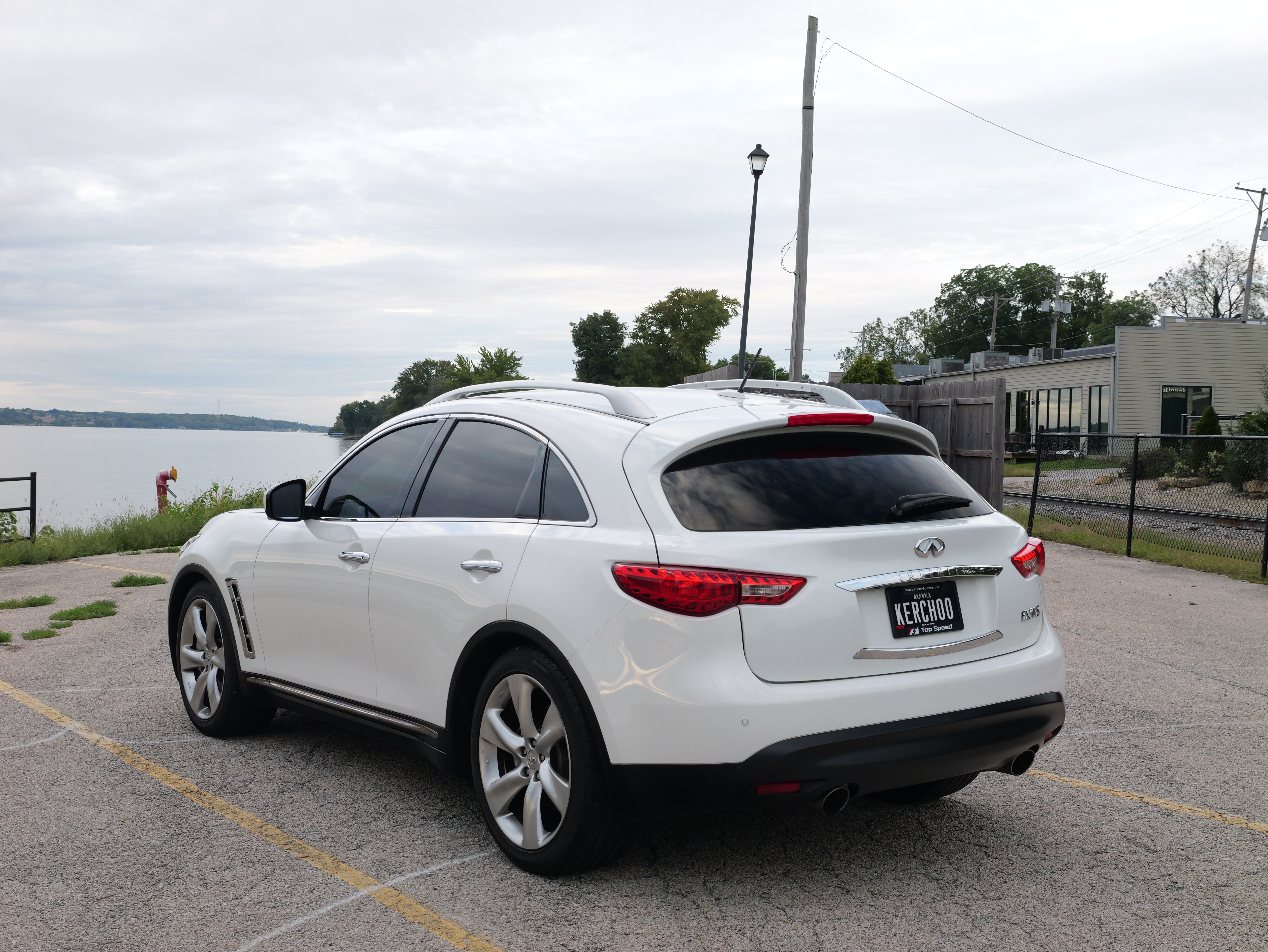 Used 2012 INFINITI FX50 AWD w/ Sport Pkg image 6