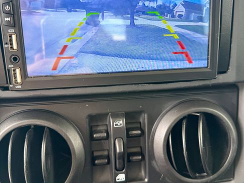 Used 2010 Jeep Wrangler Unlimited Sport image 6