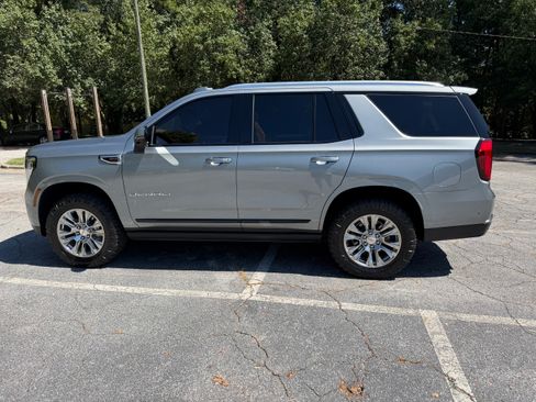 Used 2025 GMC Yukon Denali w/ Sun & Power Step Package AWD/4WD image 11