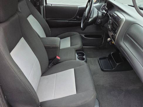 Used 2011 Ford Ranger XLT image 8