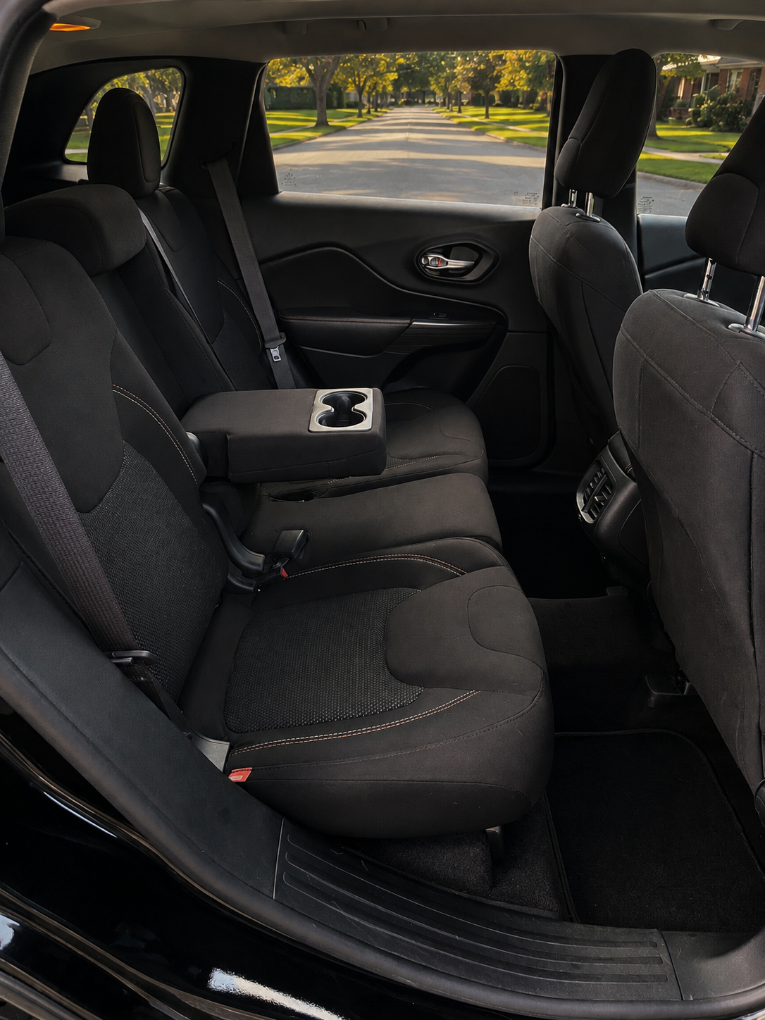 Used 2016 Jeep Cherokee 75th Anniversary AWD/4WD image 6