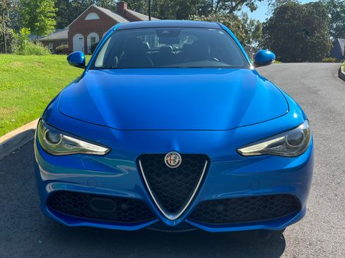 Used 2019 Alfa Romeo Giulia Ti Sport w/ Quick Order Package 22S Sport AWD/4WD image 32