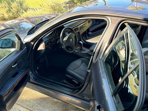 Used 2008 BMW 328i Sedan RWD image 2