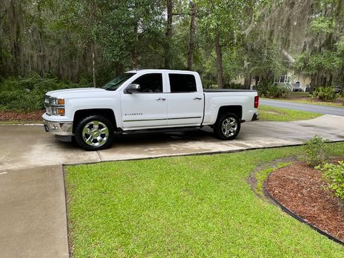 Used 2015 Chevrolet Silverado 1500 LTZ w/ LTZ Plus Package image 5