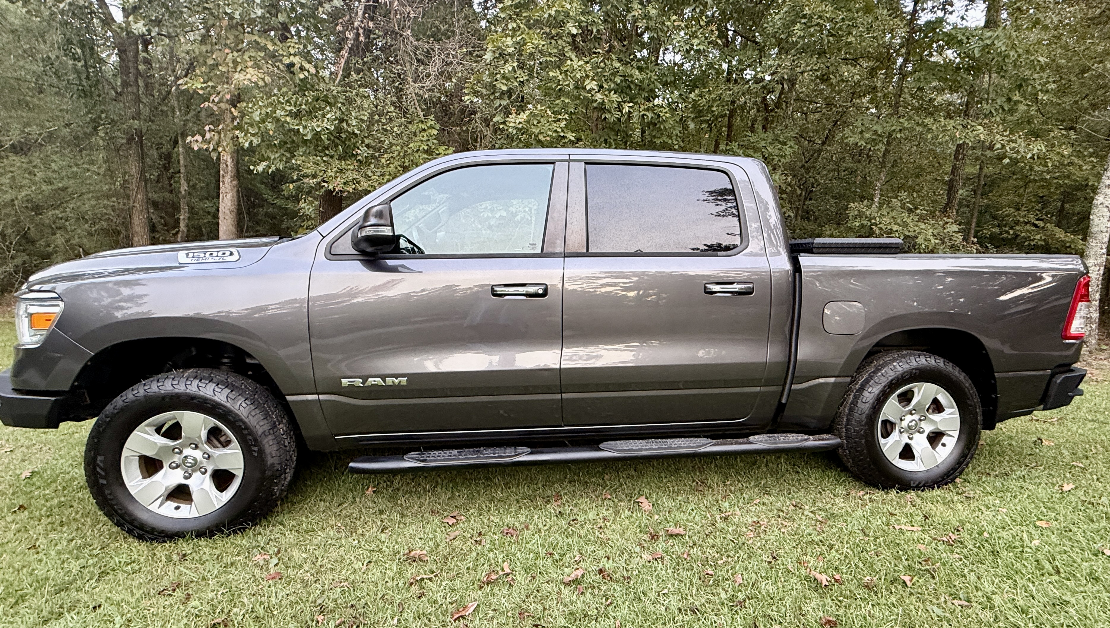 Used 2019 RAM 1500 Big Horn AWD/4WD image 1