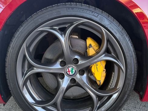 Used 2017 Alfa Romeo Giulia Ti w/ TI 19" Sport Package AWD/4WD image 13