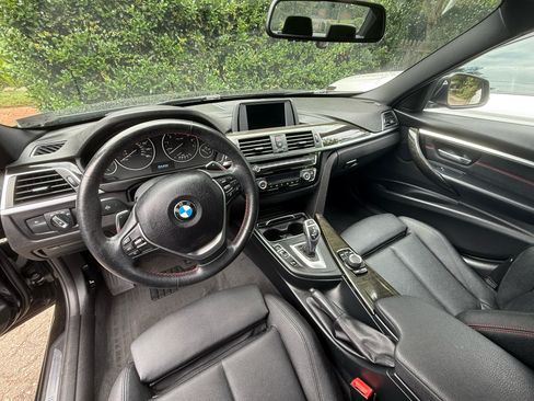 Used 2018 BMW 330i xDrive Sedan AWD/4WD image 2