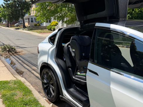 Used 2020 Tesla Model X AWD/4WD image 10