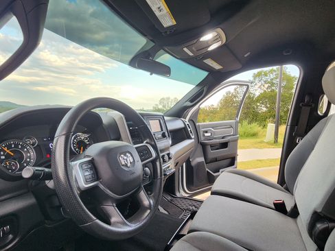 Used 2021 RAM 2500 Big Horn image 10