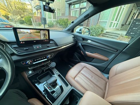 Used 2021 Audi Q5 2.0T Premium Plus w/ Premium Plus Package image 4