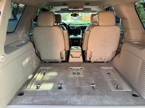 Used 2011 GMC Yukon Denali AWD/4WD image 13