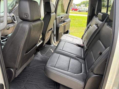 Used 2023 GMC Sierra 2500 SLT w/ SLT Premium Package AWD/4WD image 10