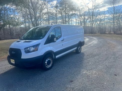 Used 2022 Ford Transit 250 Low Roof image 2