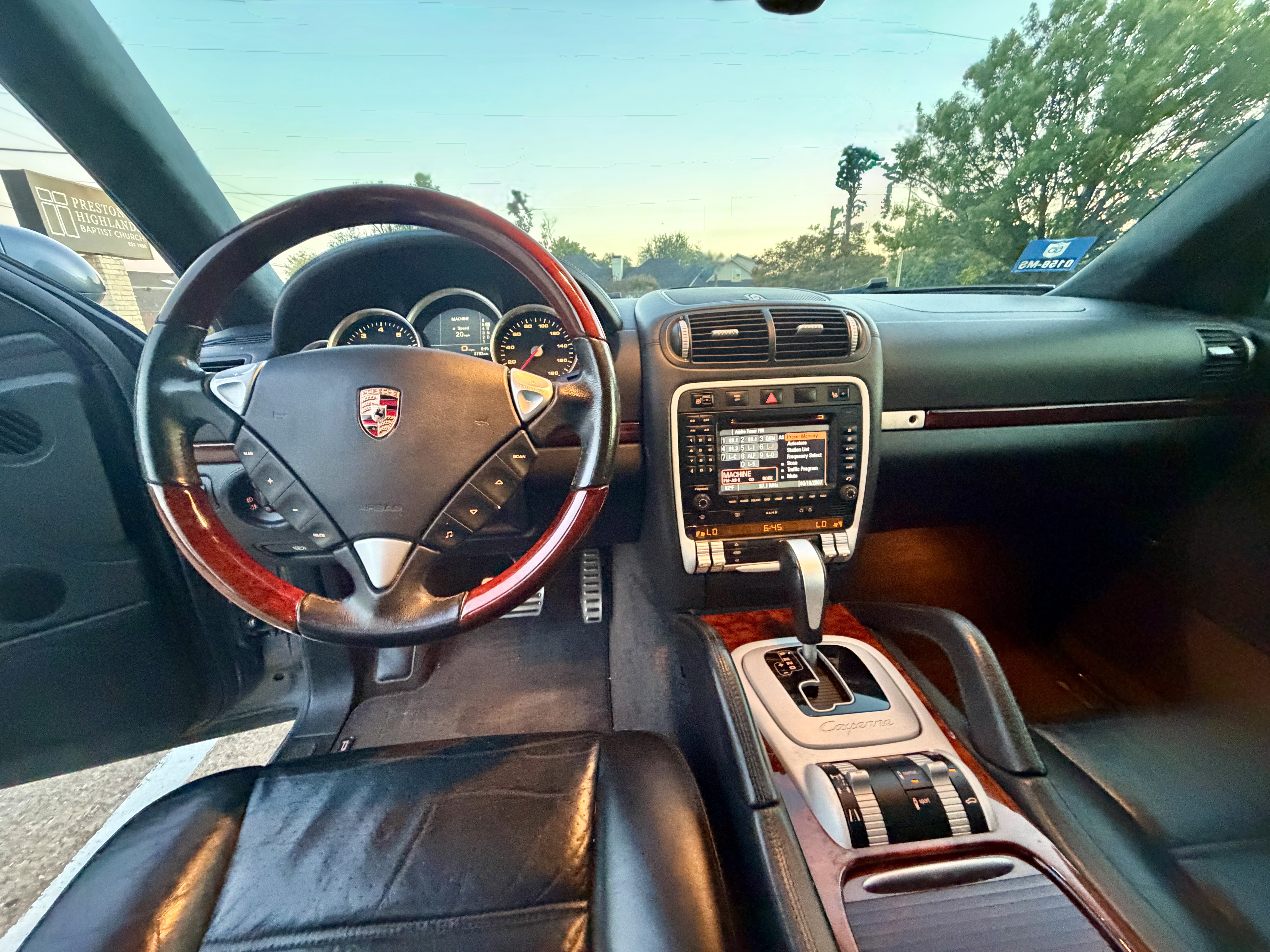 Used 2005 Porsche Cayenne Turbo AWD/4WD image 11