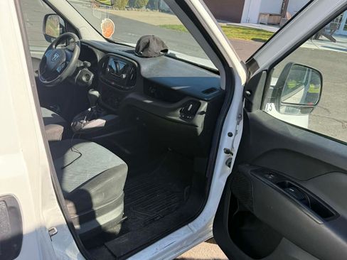 Used 2016 RAM ProMaster City Tradesman image 9