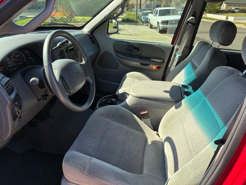 Used 2001 Ford F150 XLT image 8