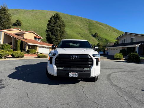 Used 2025 Toyota Tundra SR5 image 4