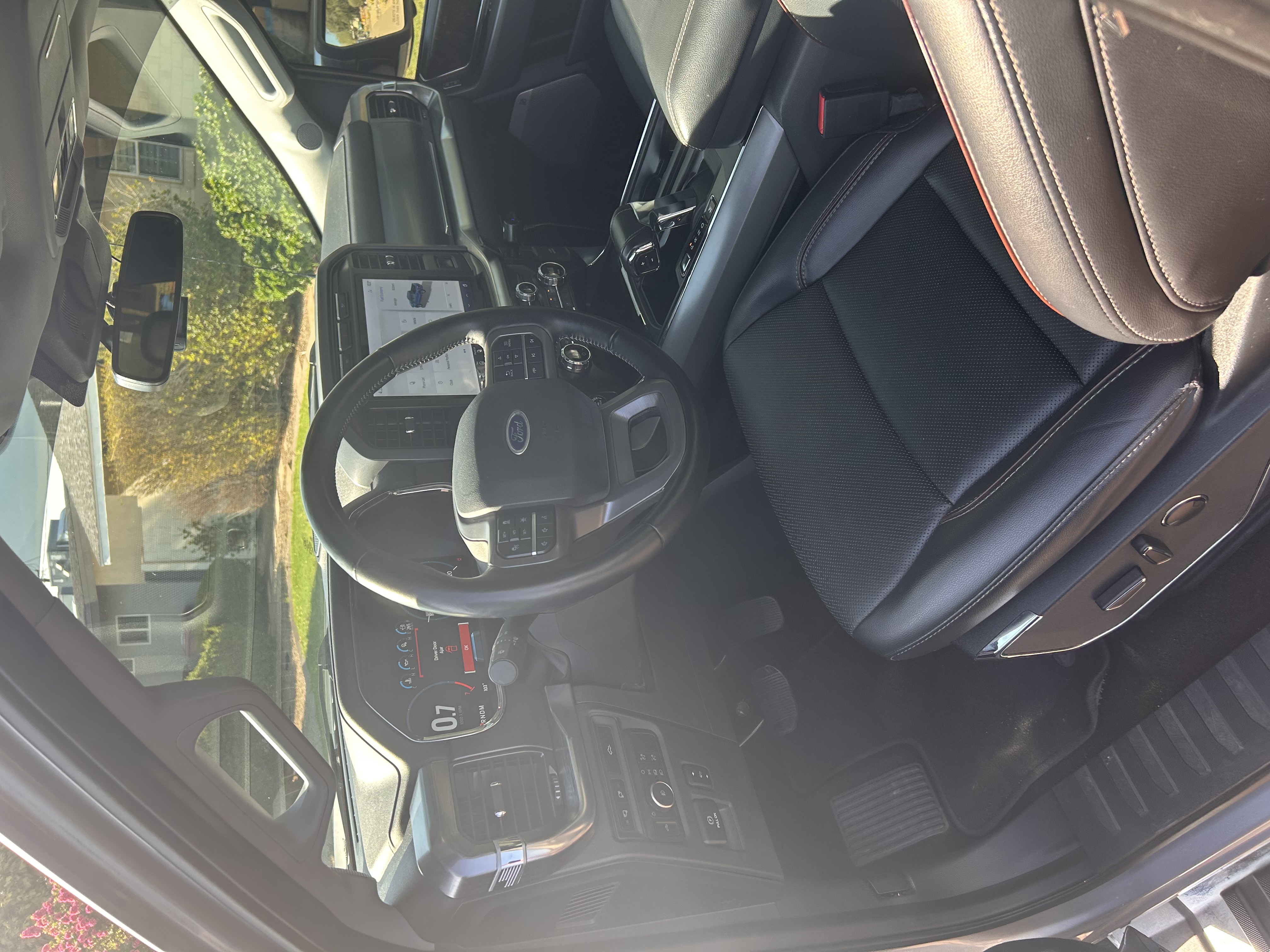 Used 2021 Ford F150 Lariat w/ Equipment Group 502A High RWD image 10