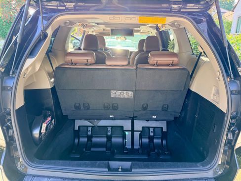 Used 2016 Toyota Sienna Limited Premium FWD image 20